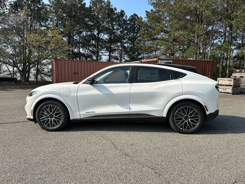 New 2026 Ford Mustang Mach-E Premium image 4