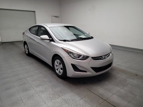 Used 2016 Hyundai Elantra SE image 13