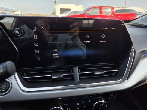 New 2026 Chevrolet Trax LT w/ Driver Confidence Package FWD image 19