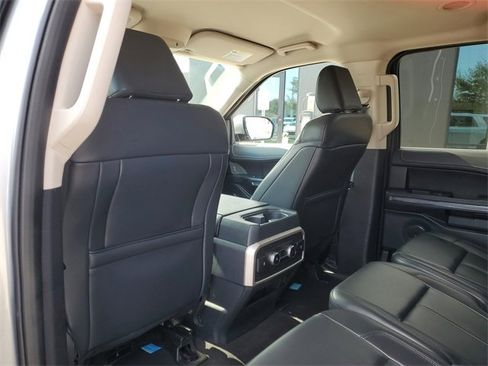 Used 2024 Ford Expedition Max XLT image 11