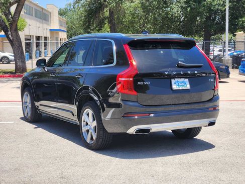 Used 2020 Volvo XC90 T6 Momentum AWD/4WD image 5