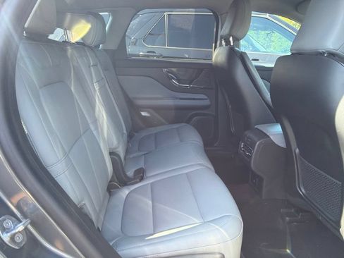 Used 2022 Lincoln Corsair AWD w/ Equipment Group 101A image 6