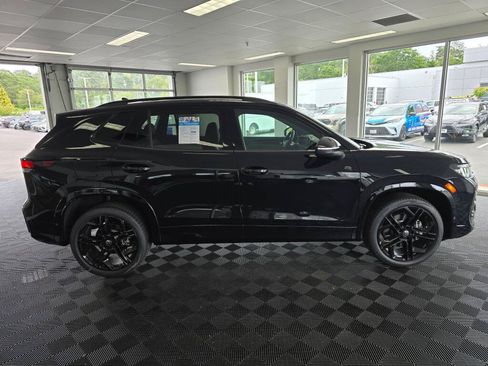 New 2026 Volkswagen Tiguan SE R-Line AWD/4WD image 2
