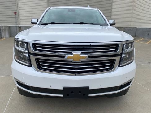 Used 2020 Chevrolet Suburban Premier image 2