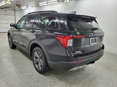 New 2026 Ford Explorer Active w/ Active Comfort Package image 6