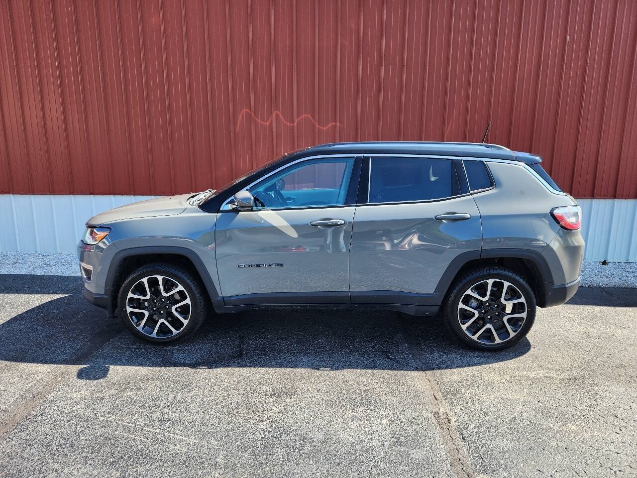 Used 2019 Jeep Compass Limited w/ Safety & Security Group AWD/4WD image 16