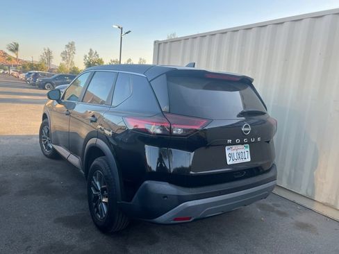 Used 2023 Nissan Rogue S FWD image 6