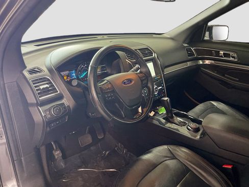 Used 2017 Ford Explorer Sport w/ Equipment Group 401A AWD/4WD image 7
