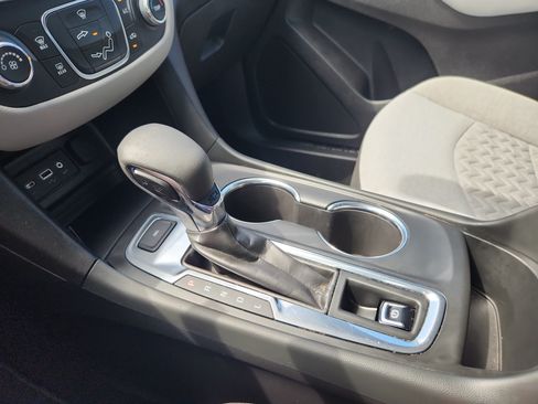 Used 2022 Chevrolet Equinox LS AWD/4WD image 25