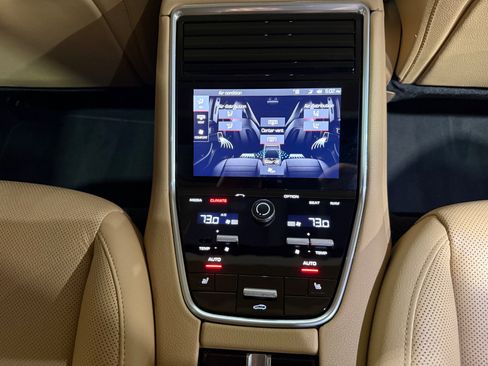 Used 2018 Porsche Panamera 4S AWD/4WD image 43