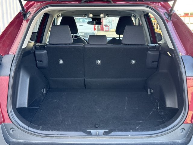 Used 2025 Toyota RAV4 XLE FWD image 32
