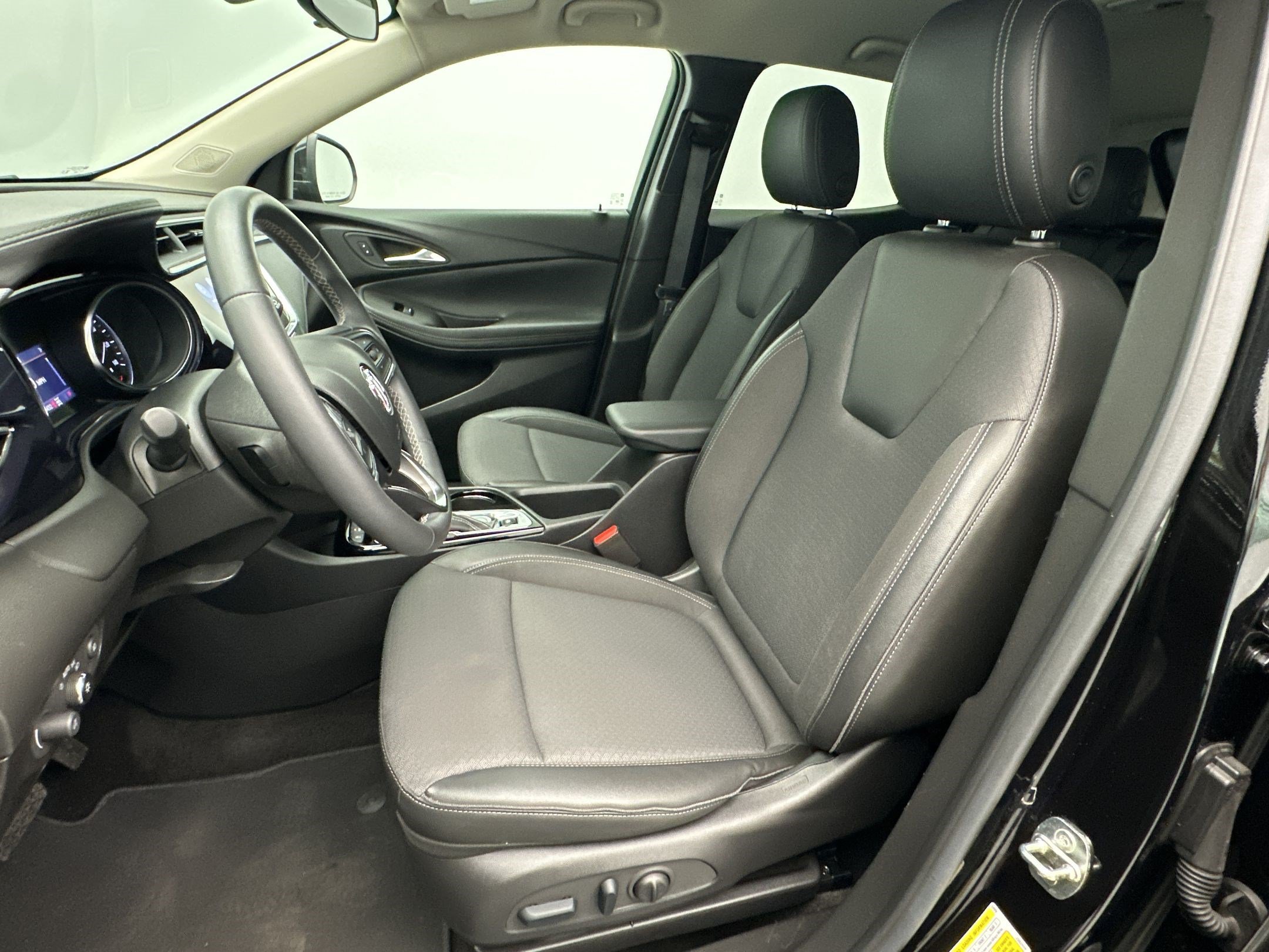 Certified 2023 Buick Encore GX Select w/ Sport Touring Package AWD/4WD image 5