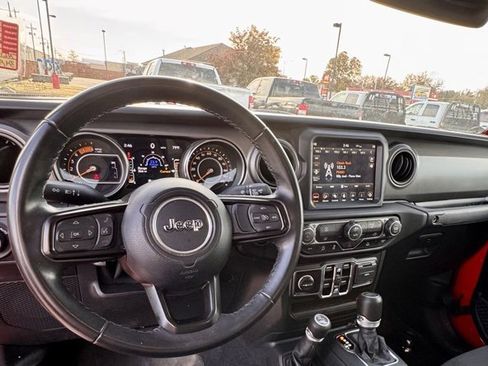 Used 2022 Jeep Gladiator Sport image 10