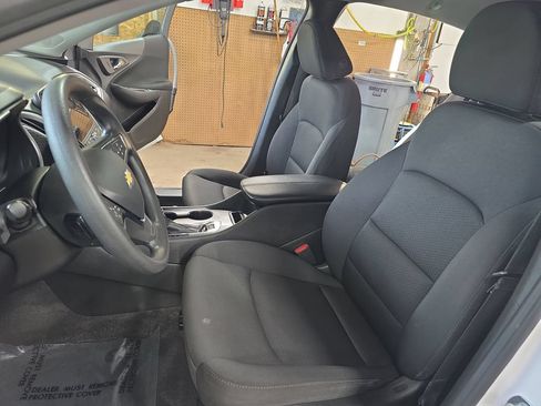 Used 2023 Chevrolet Malibu LT FWD image 14