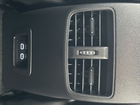 Used 2025 Toyota Corolla Cross XLE w/ Convenience Package image 47