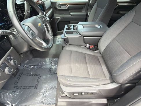 Used 2025 Chevrolet Silverado 1500 LT RWD image 9