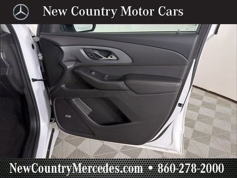 Used 2018 Chevrolet Traverse Premier image 19