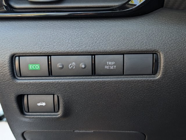 Certified 2025 Nissan Sentra SV w/ All-Weather Package FWD image 18