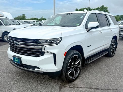 Used 2023 Chevrolet Tahoe Premier AWD/4WD image 3