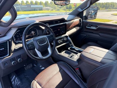 Used 2024 GMC Sierra 3500 Denali w/ Denali Reserve Package AWD/4WD image 27