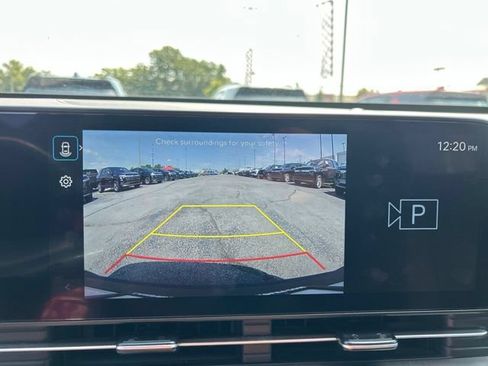 Used 2025 Hyundai Kona SEL FWD image 21