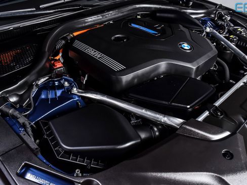 Used 2023 BMW 530e xDrive image 12