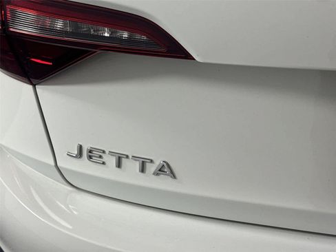 Used 2023 Volkswagen Jetta Sport FWD image 10