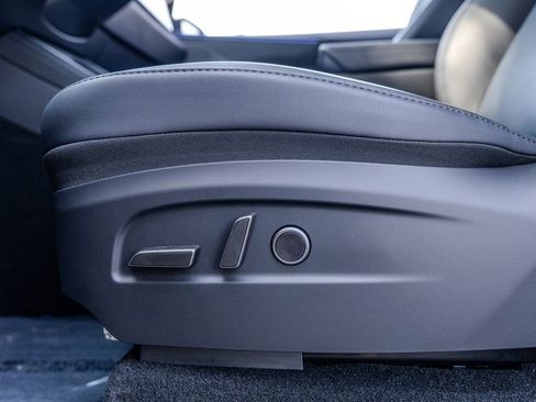 Used 2026 Tesla Model Y AWD image 15