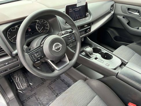 Used 2023 Nissan Rogue SV FWD image 7