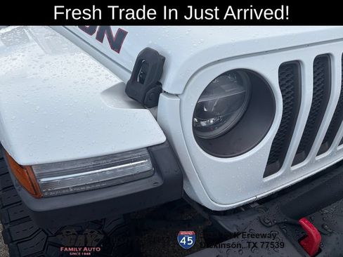 Used 2019 Jeep Wrangler Unlimited Rubicon AWD/4WD image 2