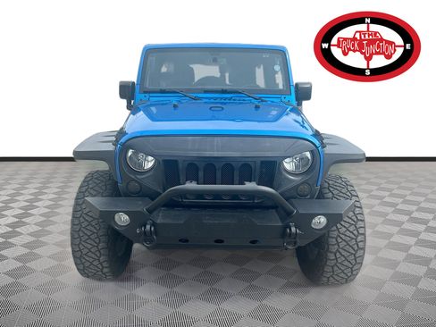 Used 2016 Jeep Wrangler Unlimited Sahara w/ Connectivity Group image 2