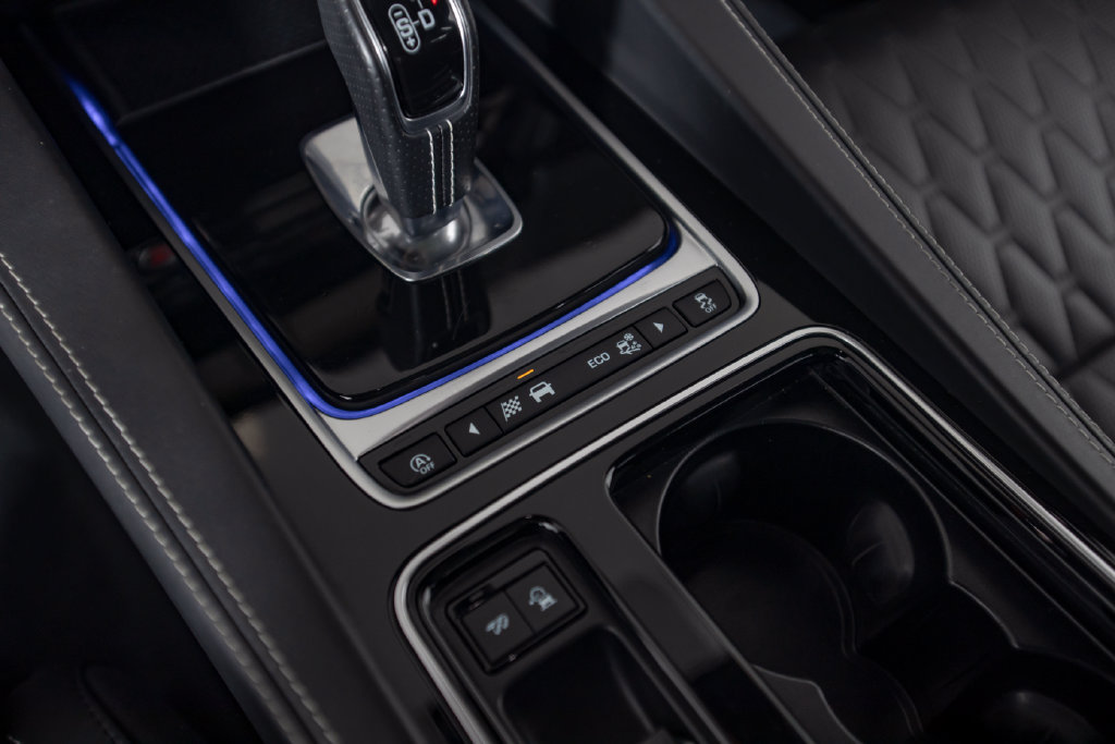 Used 2020 Jaguar F-PACE SVR AWD/4WD image 36