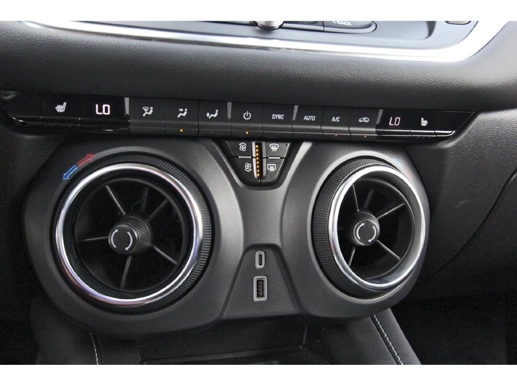 Used 2024 Chevrolet Blazer LT w/ Convenience Package FWD image 23