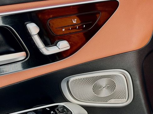 Used 2023 Mercedes-Benz GLC 300 image 18