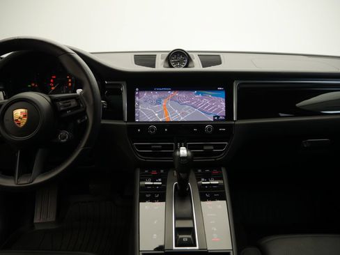 Certified 2023 Porsche Macan Turbo AWD/4WD image 30