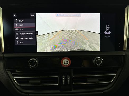 Certified 2025 Porsche Macan image 26