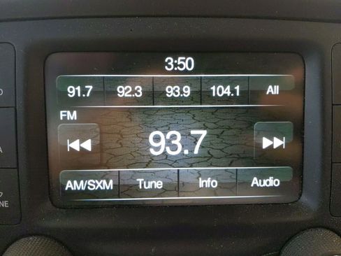Used 2016 Jeep Renegade Latitude w/ Popular Equipment Group AWD/4WD image 20