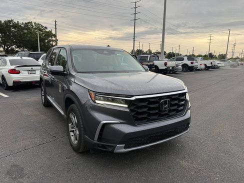 Used 2025 Honda Pilot EX-L image 1
