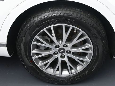 Used 2024 Genesis GV80 2.5T AWD/4WD image 6