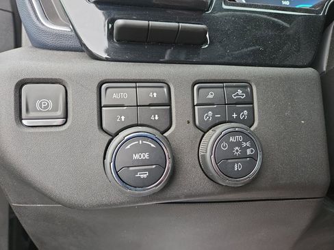 Used 2023 Chevrolet Silverado 1500 High Country w/ High Country Premium Package image 25