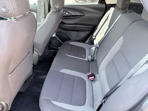 Used 2025 Chevrolet TrailBlazer LT FWD image 7