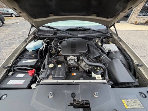 Used 2006 Lincoln Town Car Signature image 23