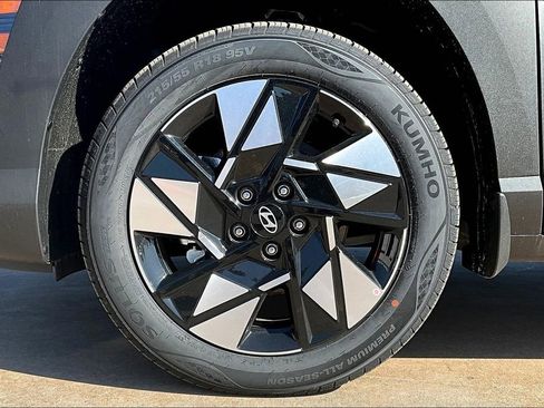 Used 2025 Hyundai Kona SEL FWD image 22
