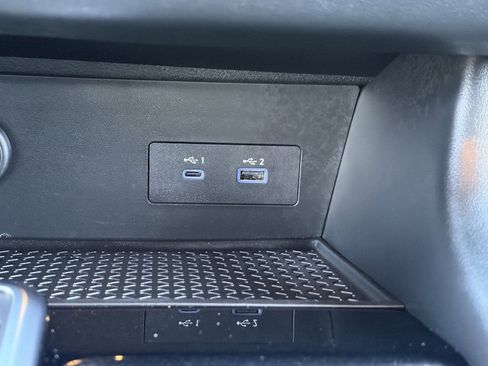 Used 2023 Nissan Pathfinder SV image 30