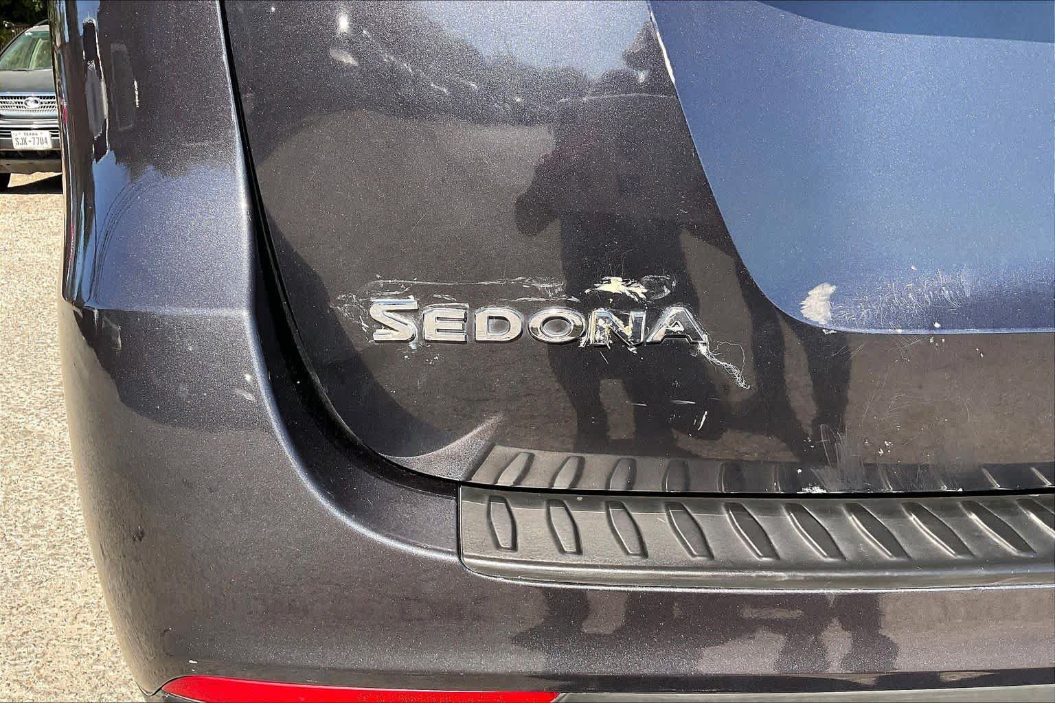 Used 2021 Kia Sedona LX FWD image 10