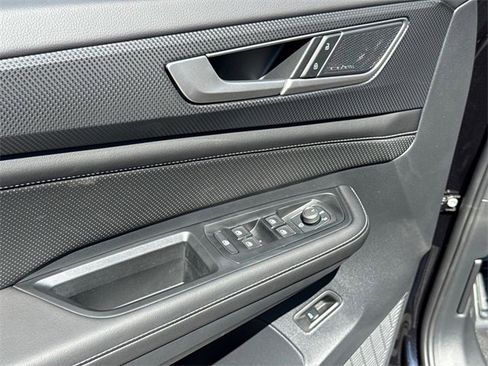 New 2026 Volkswagen Atlas Cross Sport SEL Premium R-Line image 40