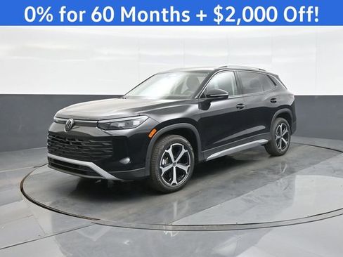 New 2026 Volkswagen Tiguan SE image 3