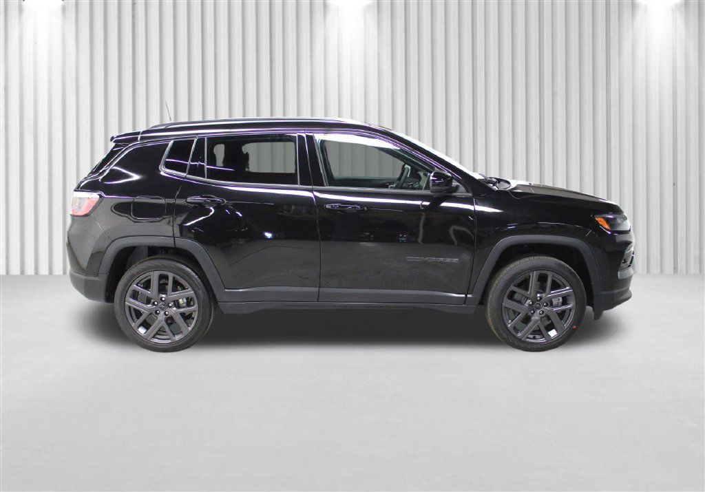 New 2026 Jeep Compass Limited AWD/4WD image 2