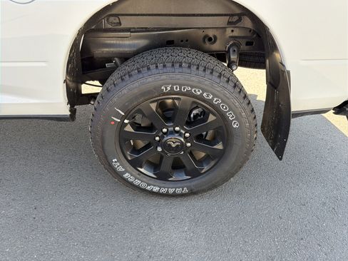 New 2026 RAM 2500 Big Horn AWD/4WD image 25