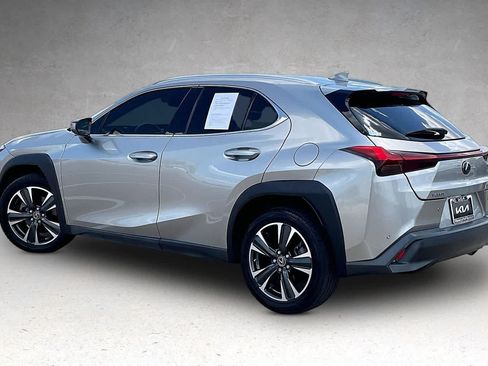 Used 2020 Lexus UX 200 w/ Premium Package FWD image 4
